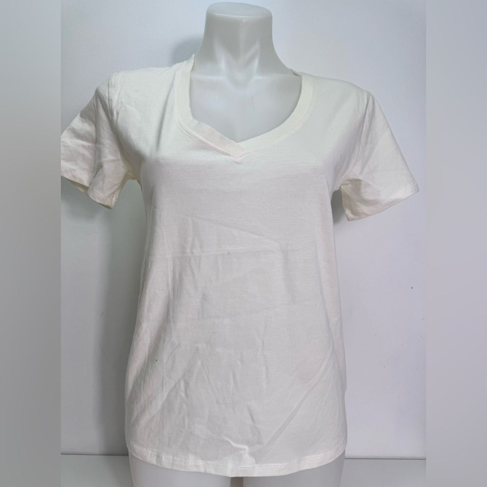 easy standard Elegant Cream V-Neck Women's Tee oversized Sz Large New